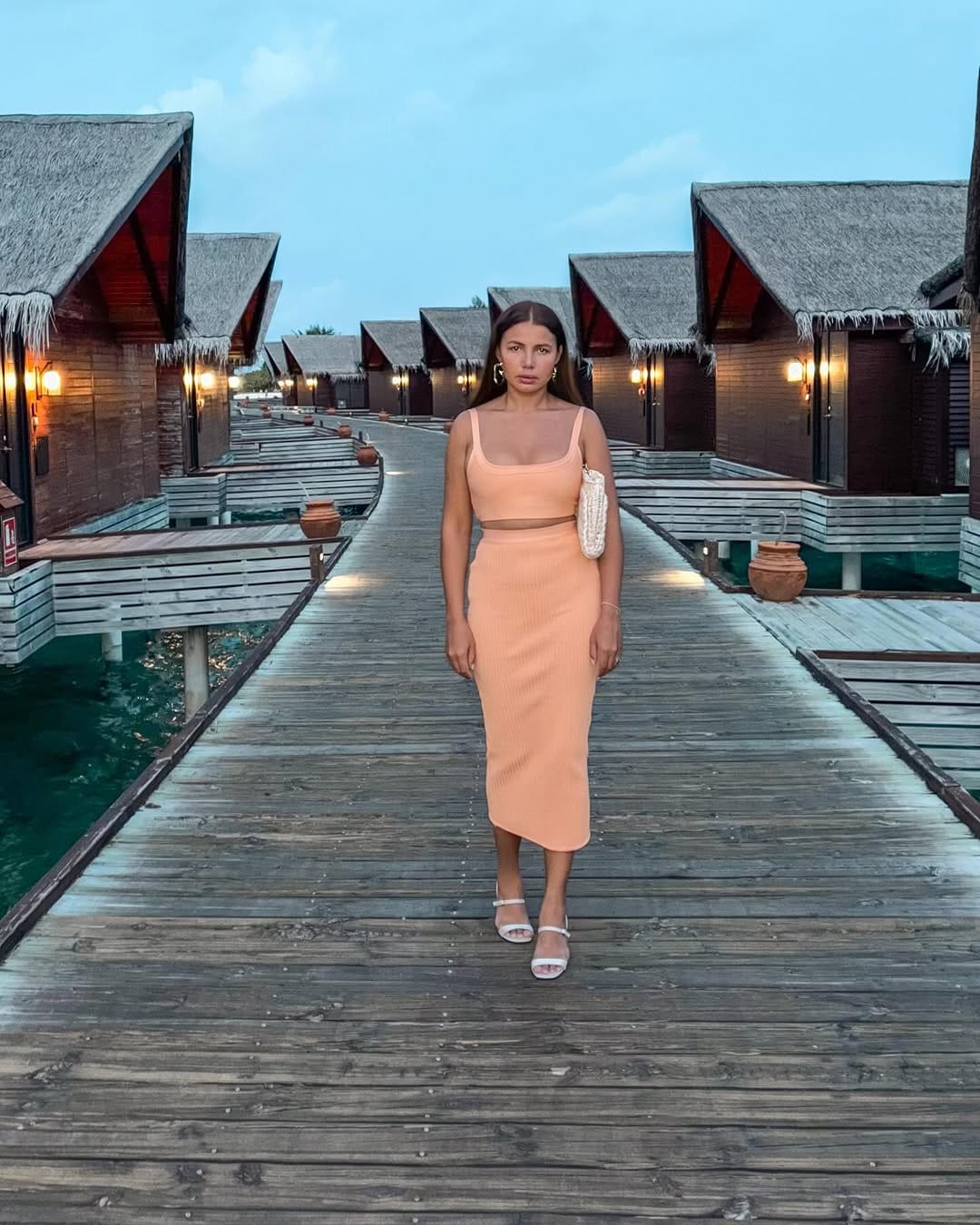 Post 2 by Jana Sarh ☽ on Instagram (carousel)