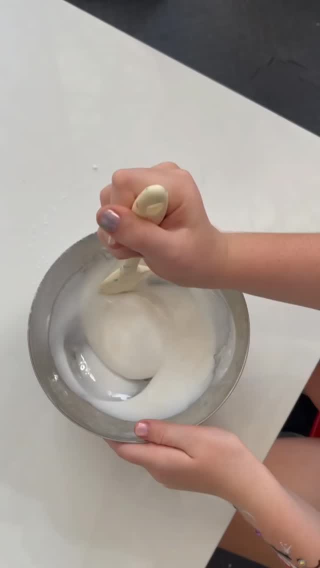 Post 4 by The Slime Lab UAE on Instagram (video)