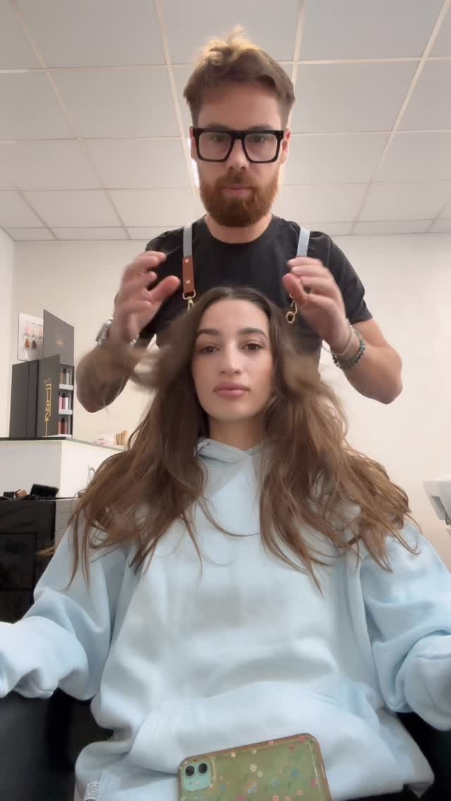 Post 3 by Lo Re Parrucchieri on Instagram (video)