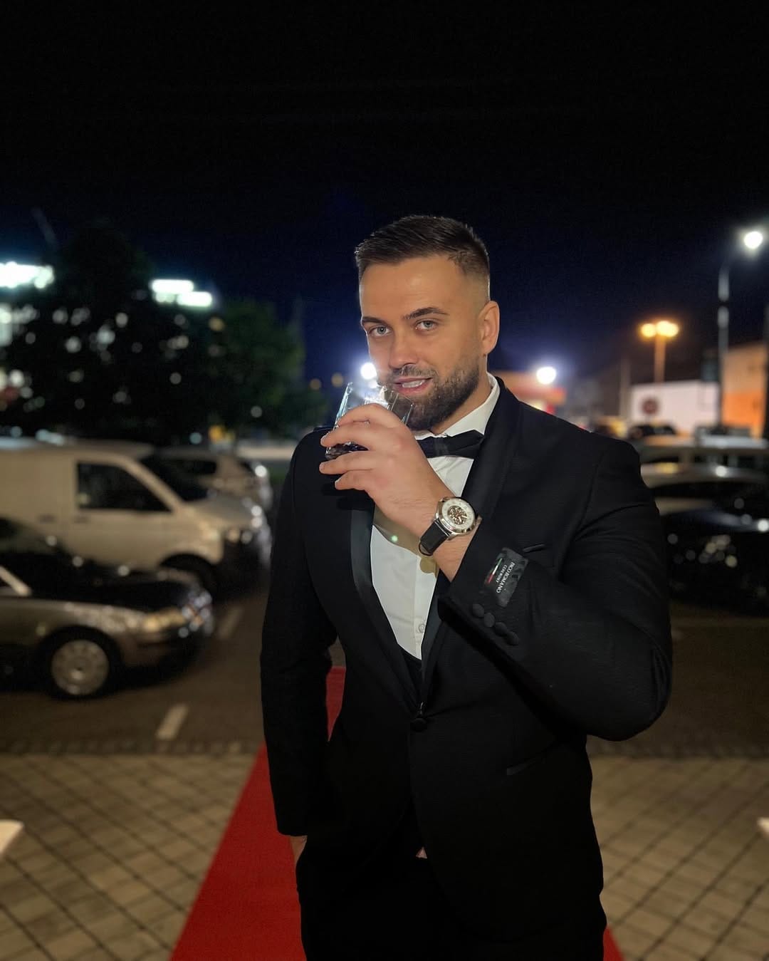 Post 10 by Mihajlo Topić on Instagram (image)