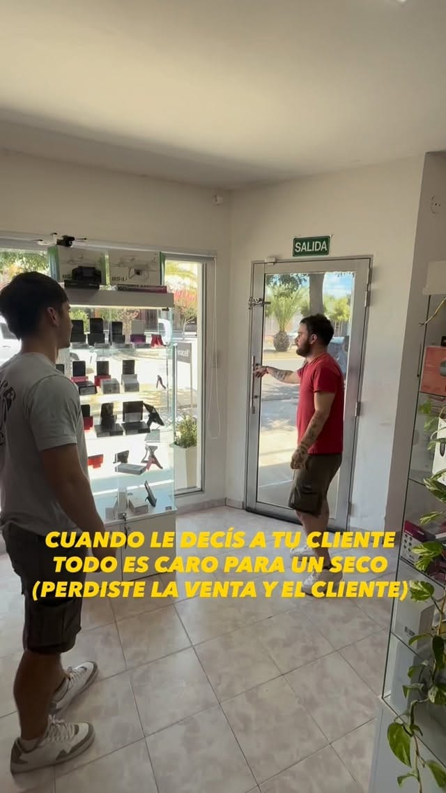 Post 3 by CELULARES | SERVICIO TÉCNICO | ACCESORIOS on Instagram (video)