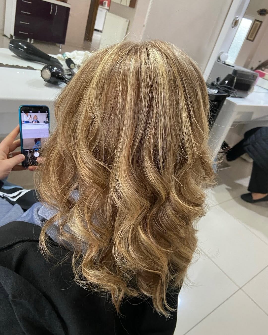 Post 6 by ELİF BAYAN KUAFÖR on Instagram (carousel)