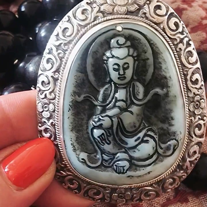 Post 10 by buddhapearls⭐️ on Instagram (video)