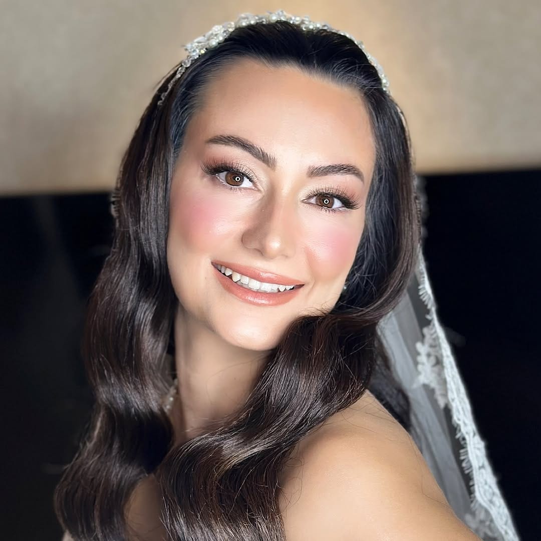 Post 8 by makeup Levent Ceceli on Instagram (carousel)