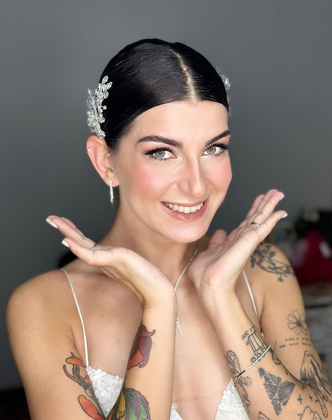 Post 3 by makeup Levent Ceceli on Instagram (carousel)
