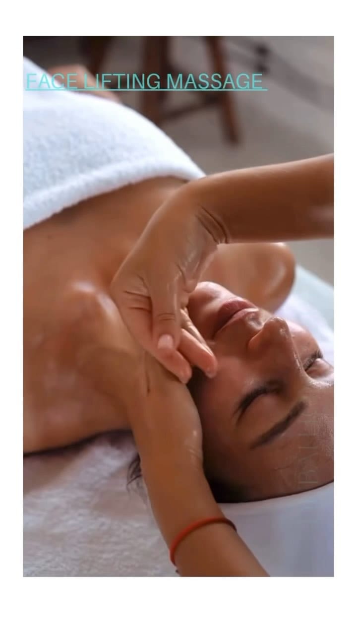Post 6 by Dubai home service on Instagram (video)