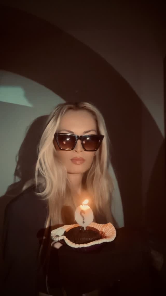 Post 2 by Esra Selçukkaya on Instagram (video)