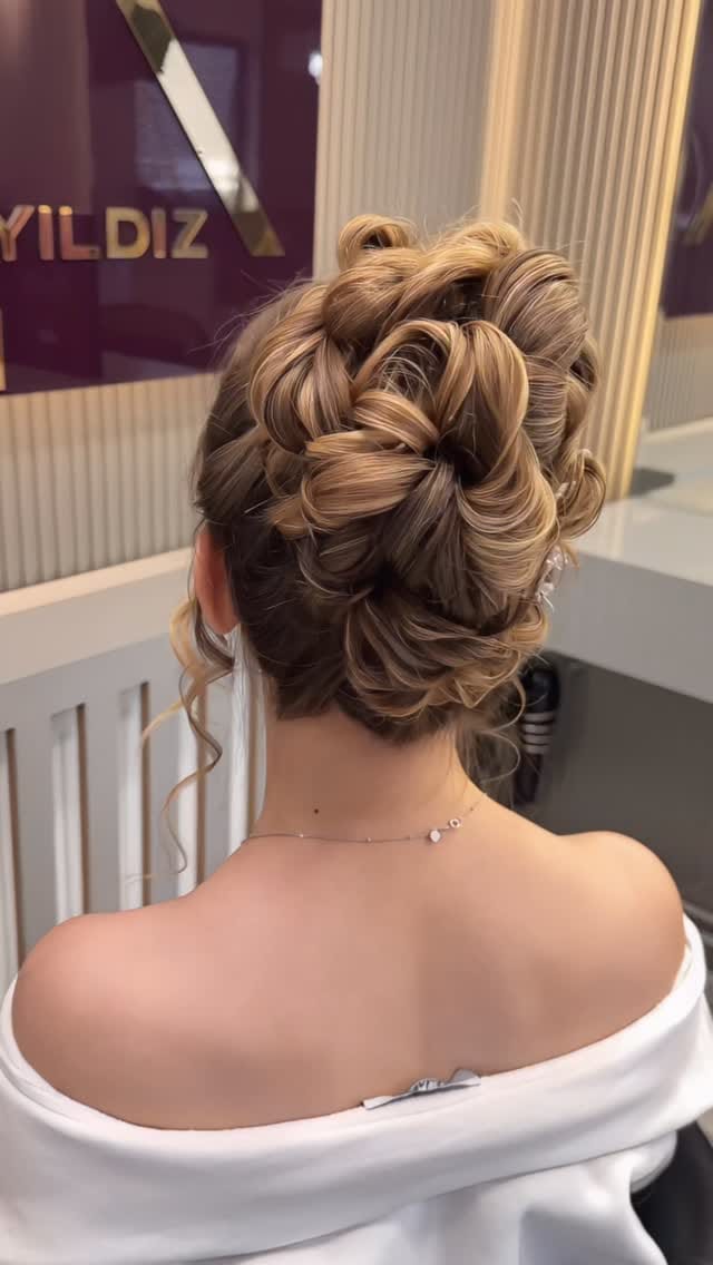 Post 5 by 𝐊𝐔𝐀𝐅Ö𝐑 Ş𝐄𝐑İ𝐅𝐄(Ayşe Akyıldız)1986dan beri) on Instagram (video)