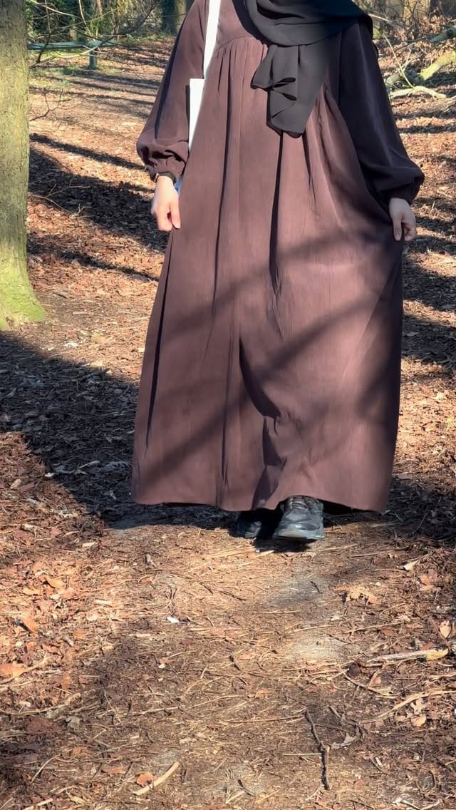 Post 5 by Zoya Modest Wear on Instagram (video)