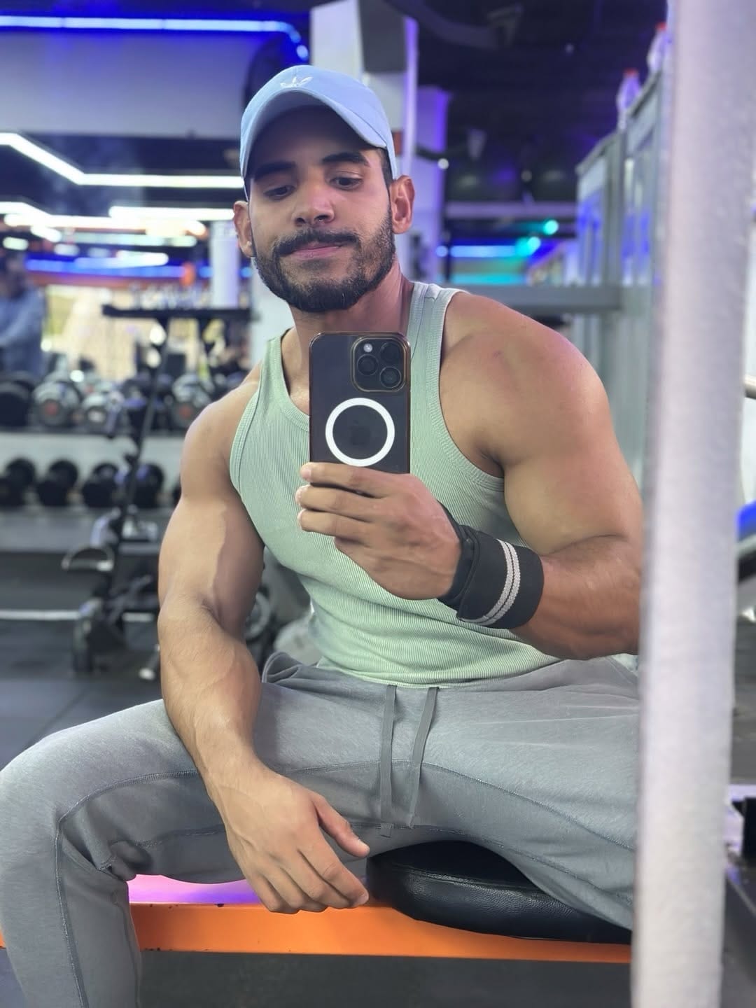 Post 3 by André CD'ño on Instagram (carousel)