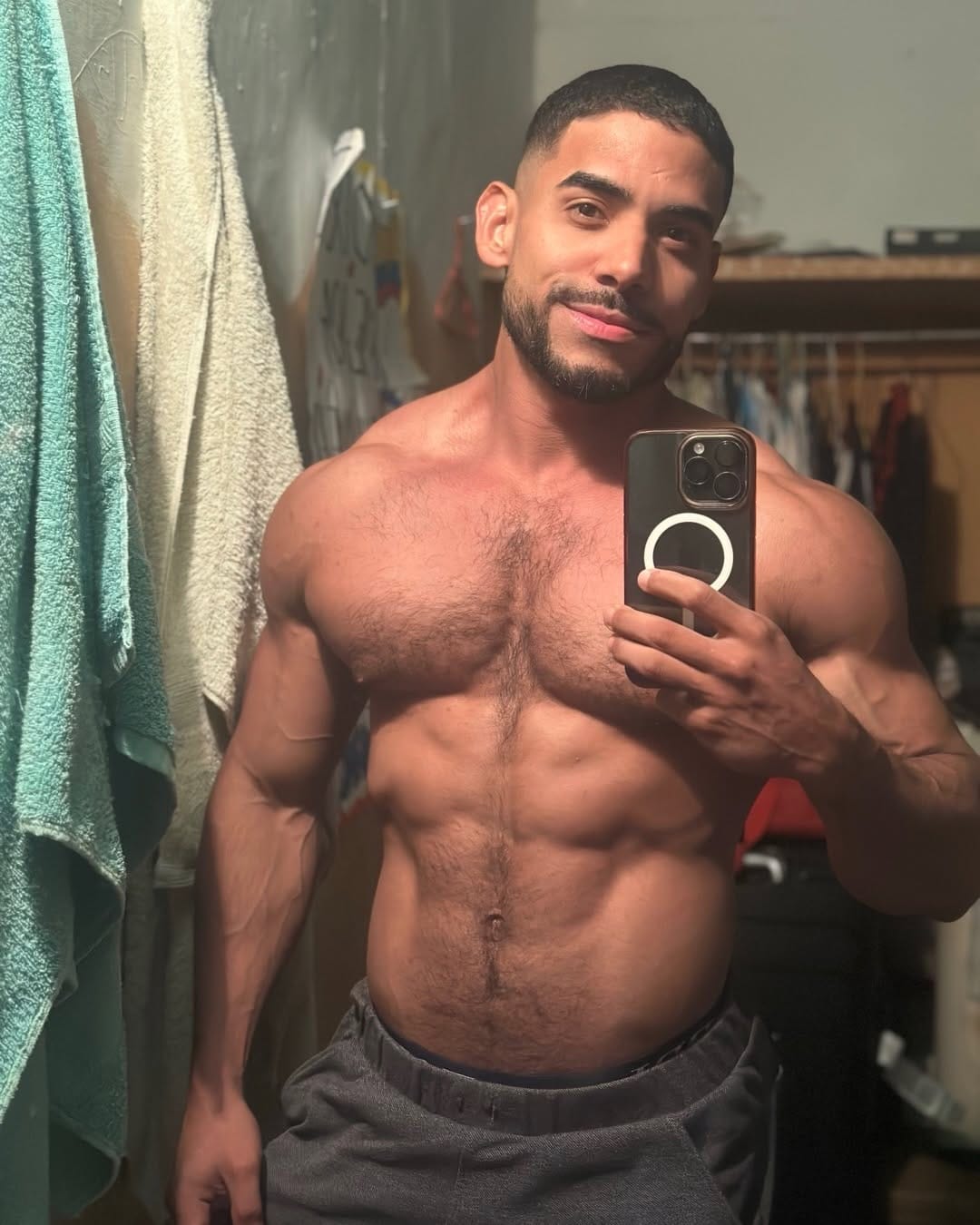 Post 5 by André CD'ño on Instagram (carousel)