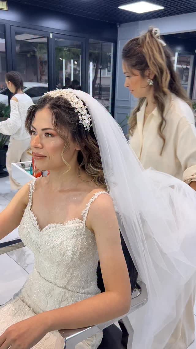 Post 3 by 🍂semiha saç tasarım🍂🍂👰🏻‍♀️👰🏼🍂 on Instagram (video)