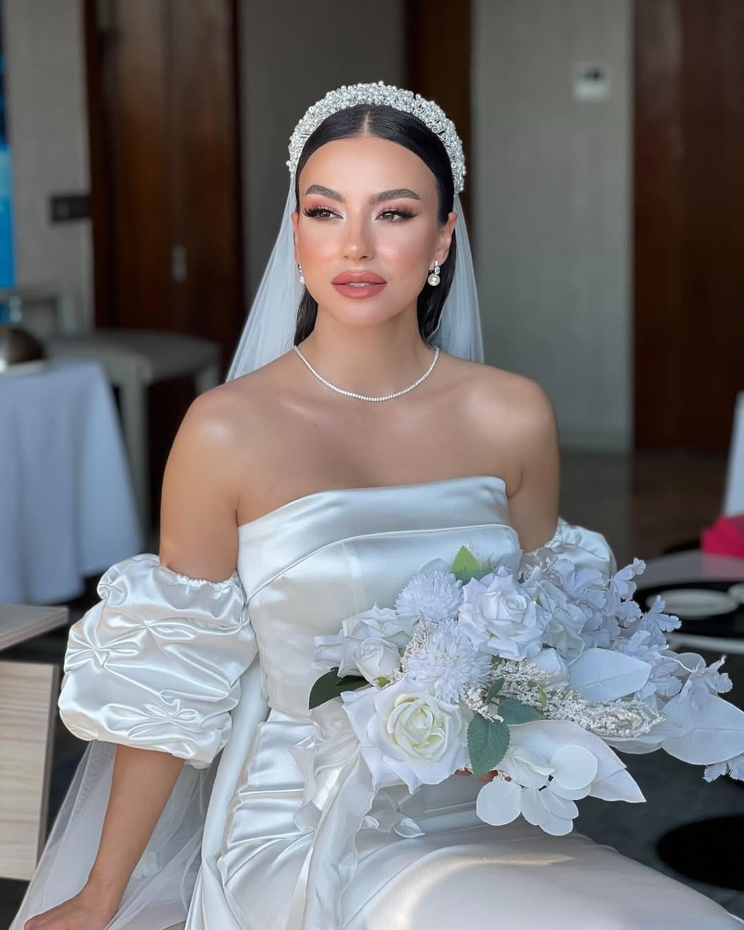 Post 9 by 𝗕𝗨𝗥𝗔𝗞 𝗕𝗔𝗬𝗥𝗔𝗞𝗧𝗔𝗥 | MAKEUP ARTİST on Instagram (carousel)
