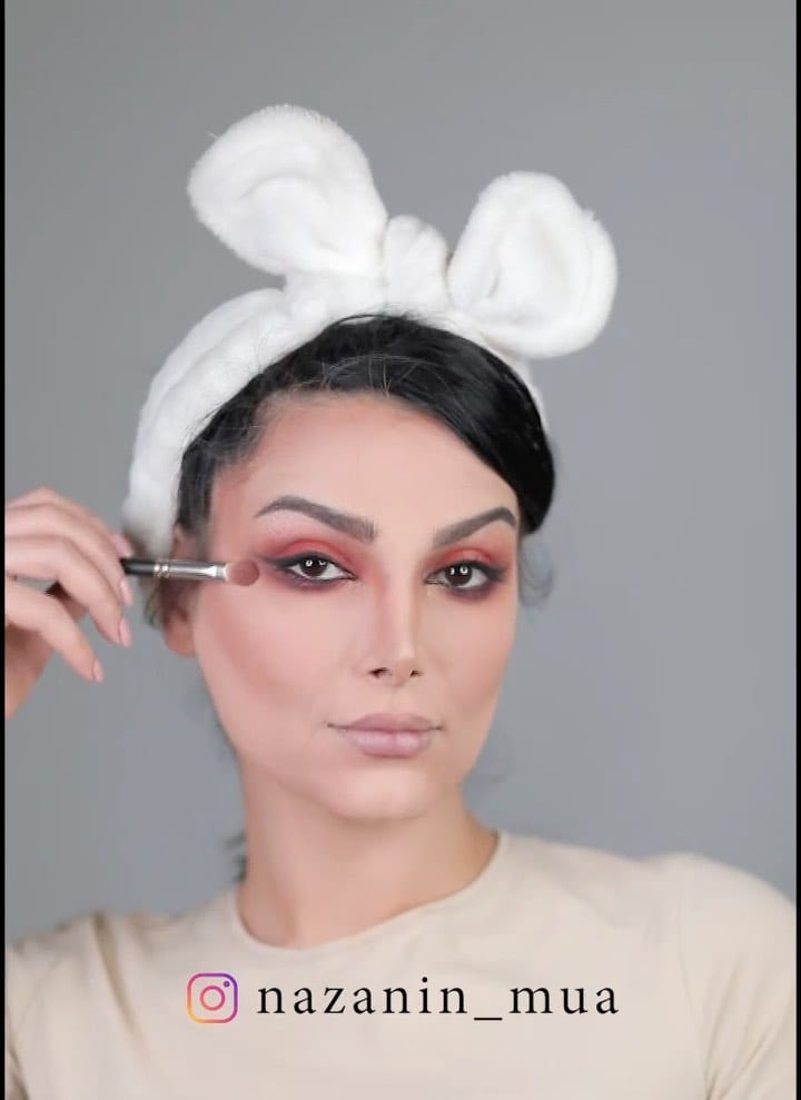 Post 10 by Makeup tutorial on Instagram (video)