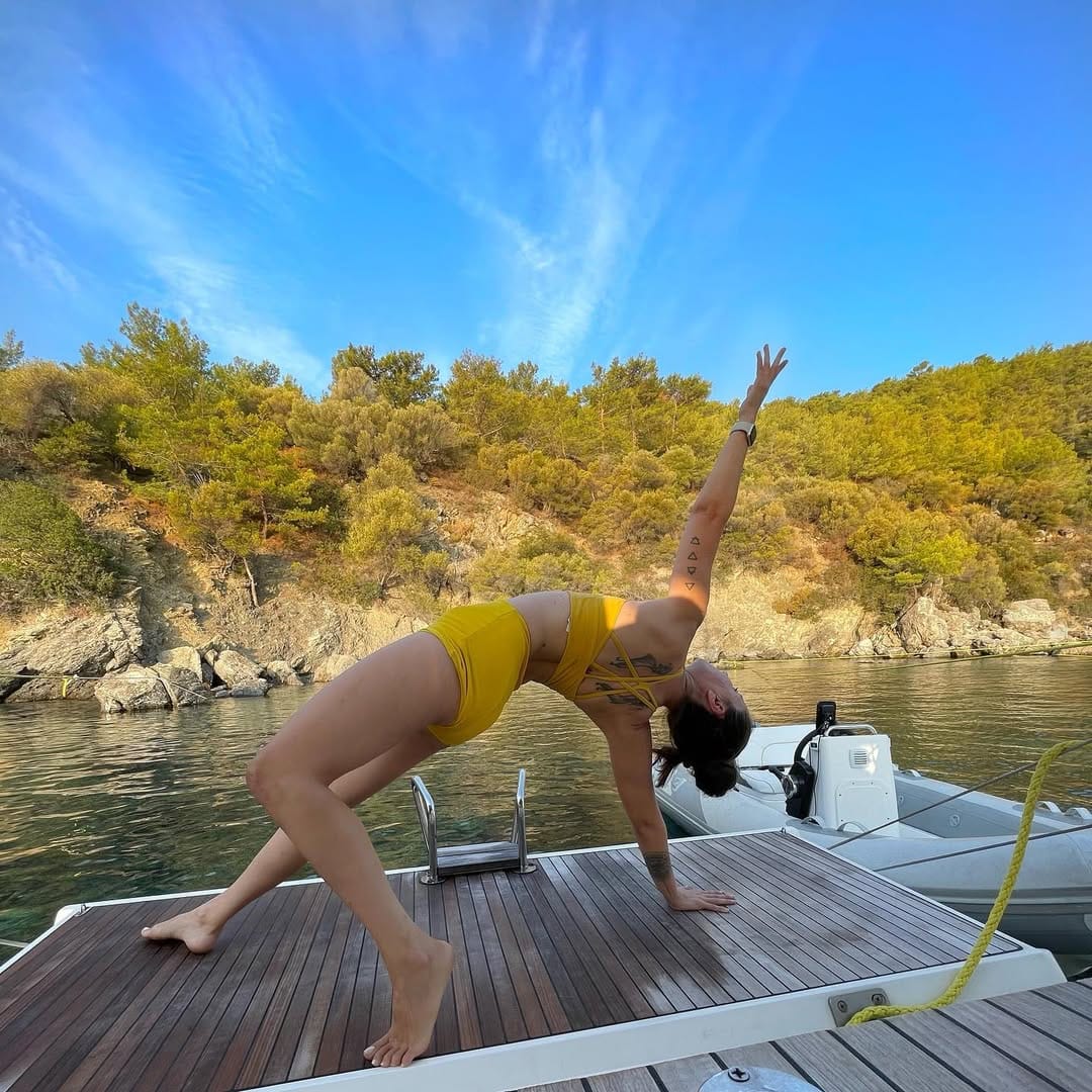 Post 8 by ✨Peri Melodi  - Yoga Pilates🌙 on Instagram (carousel)
