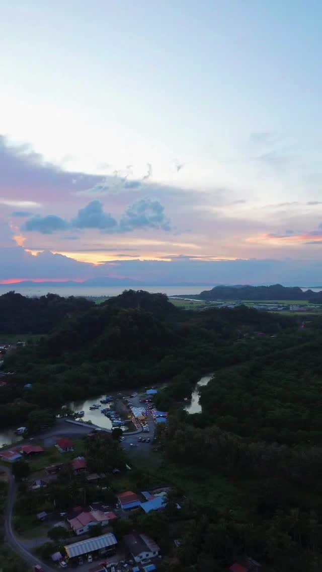 Post 8 by Zailan Sulong on Instagram (video)