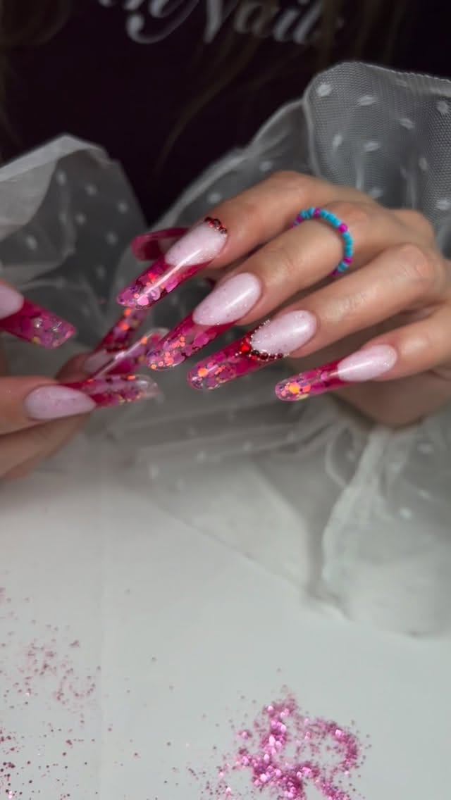 Post 5 by Cursos de uñas y decoración, y servicios de manicura on Instagram (video)