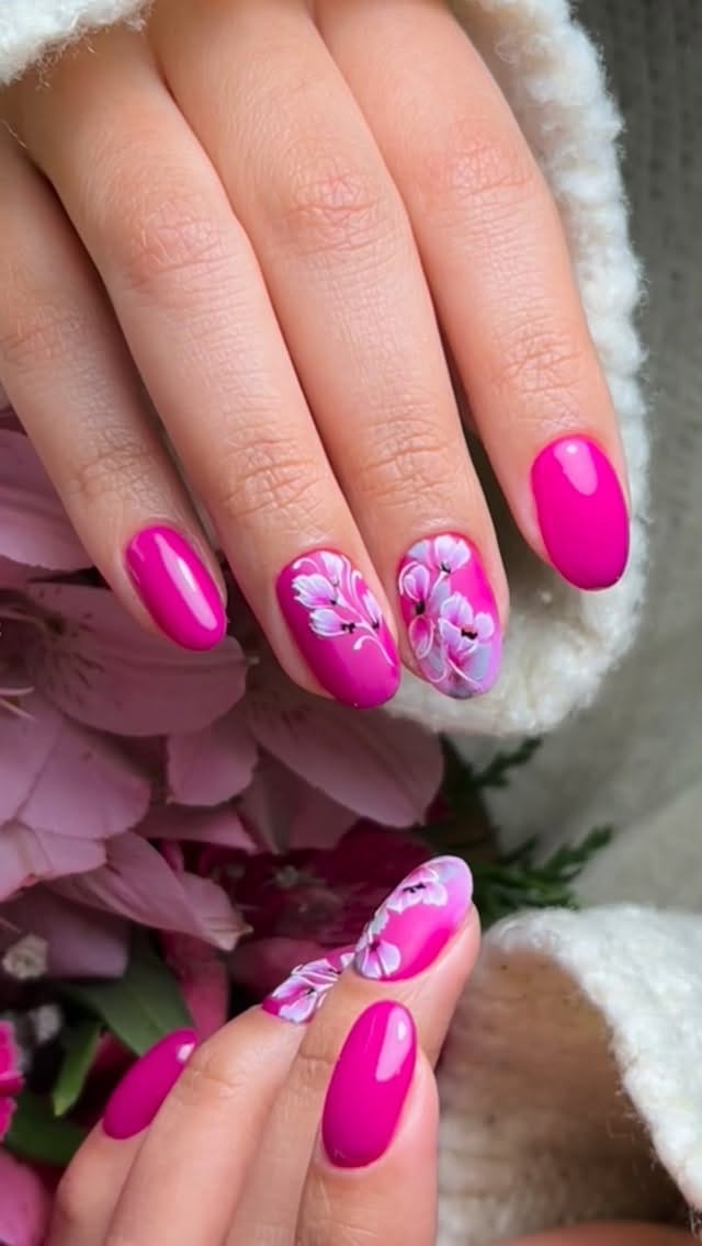 Post 2 by Cursos de uñas y decoración, y servicios de manicura on Instagram (video)
