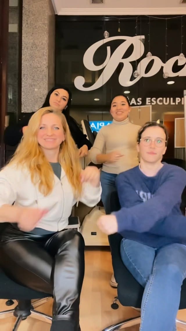 Post 1 by Cursos de uñas y decoración, y servicios de manicura on Instagram (video)
