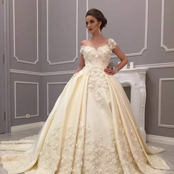 Post 10 by Yaso Couture on Instagram (carousel)