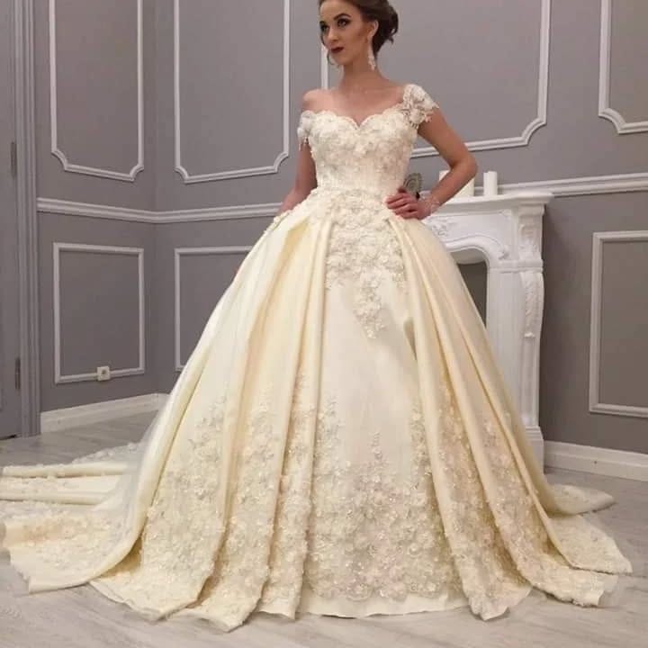 Post 3 by Yaso Couture on Instagram (carousel)