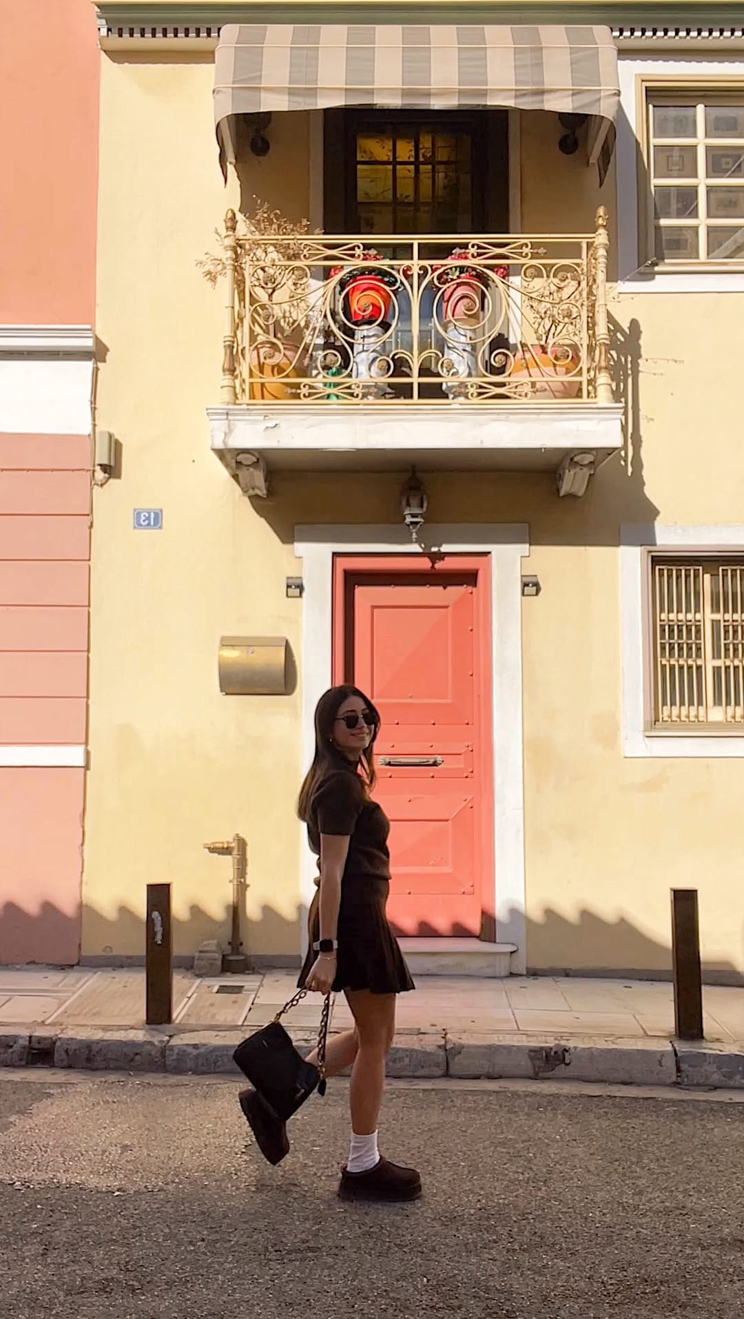 Post 2 by Ezgi Mut Erol on Instagram (video)