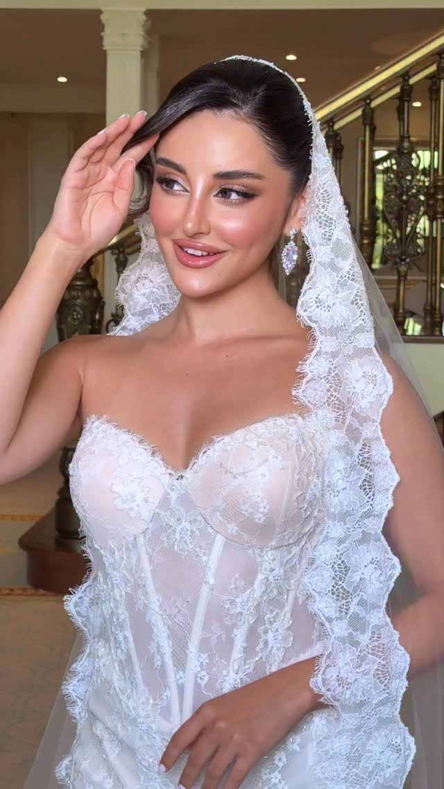 Post 6 by Alreem Beauty on Instagram (video)