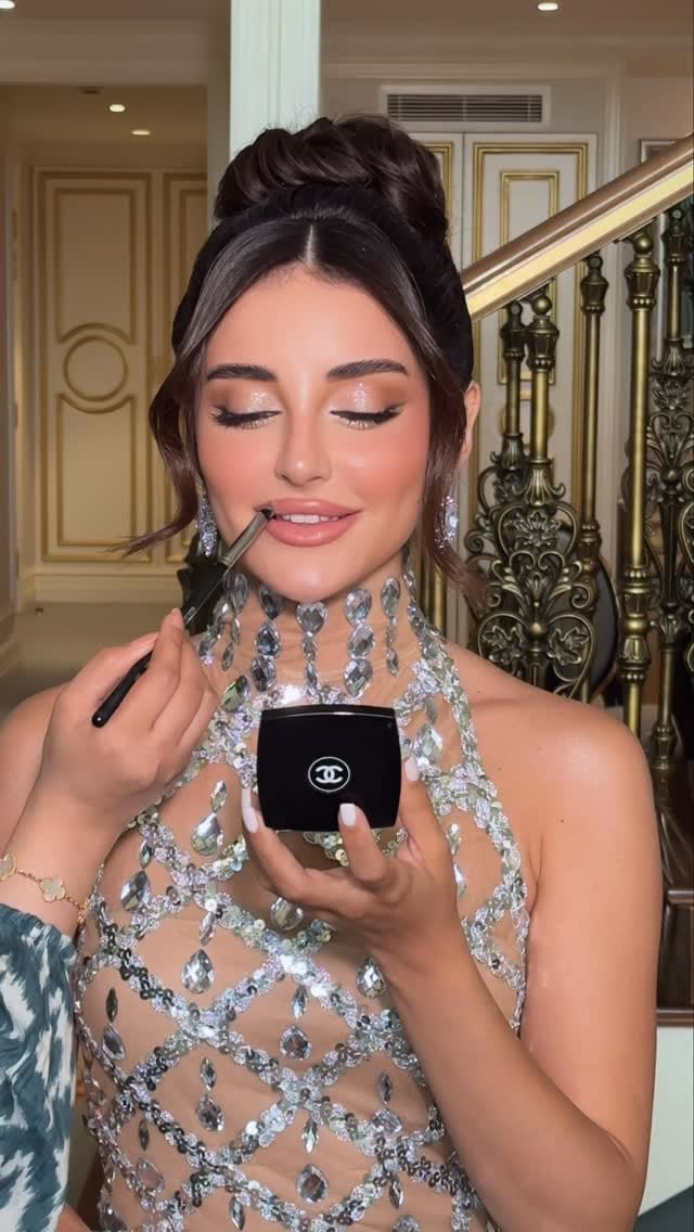 Post 3 by Alreem Beauty on Instagram (video)