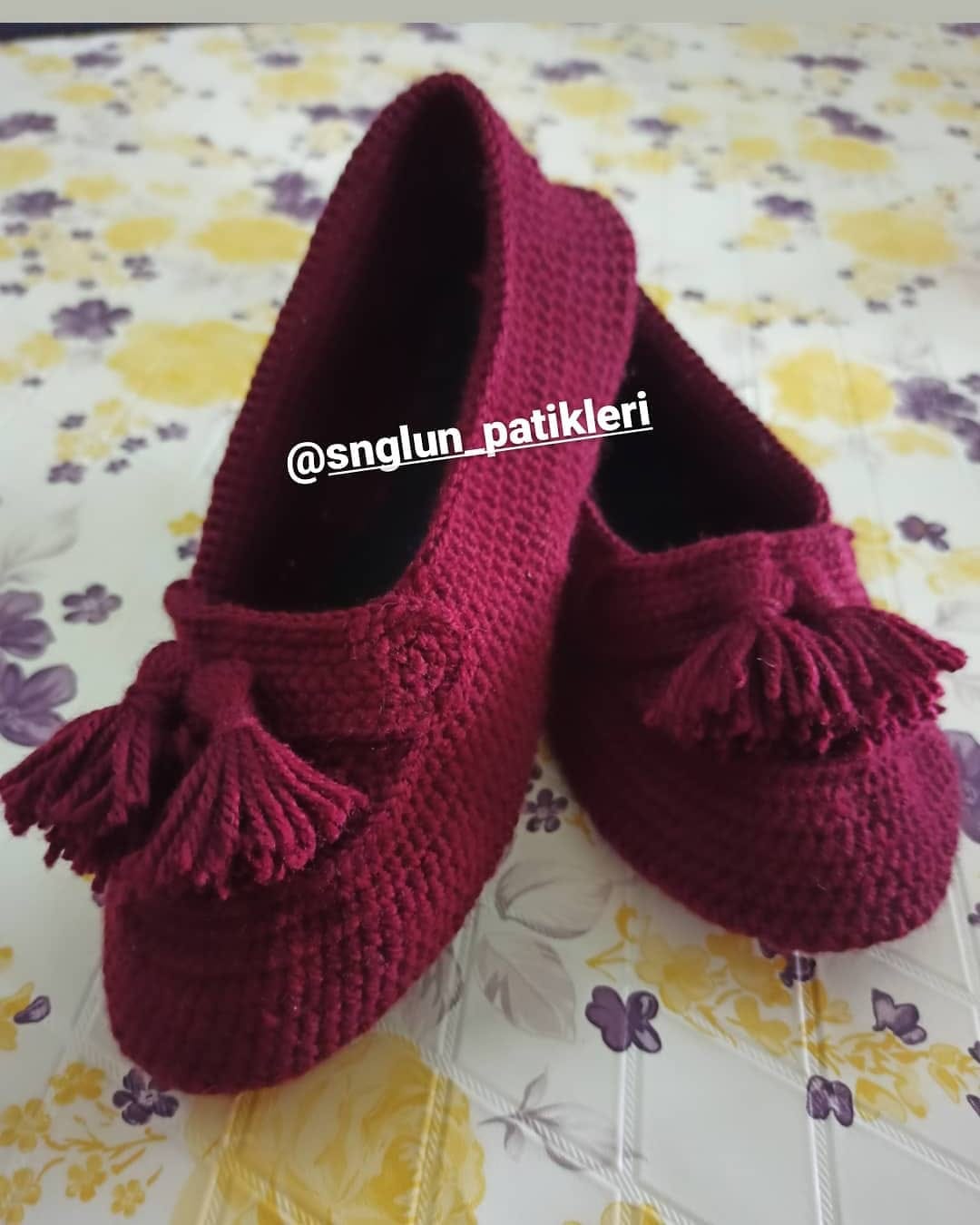 Post 1 by Şengül'ün Patik Dünyası on Instagram (image)