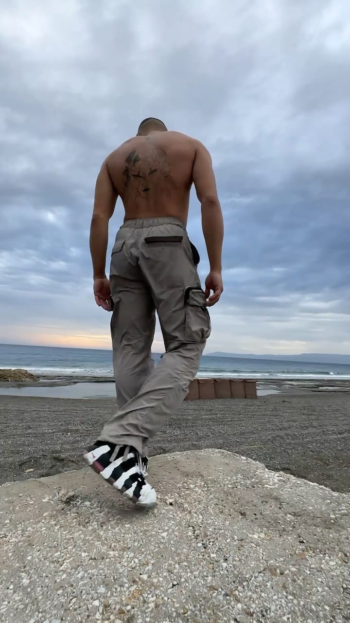 Post 10 by Sarp Eren on Instagram (video)