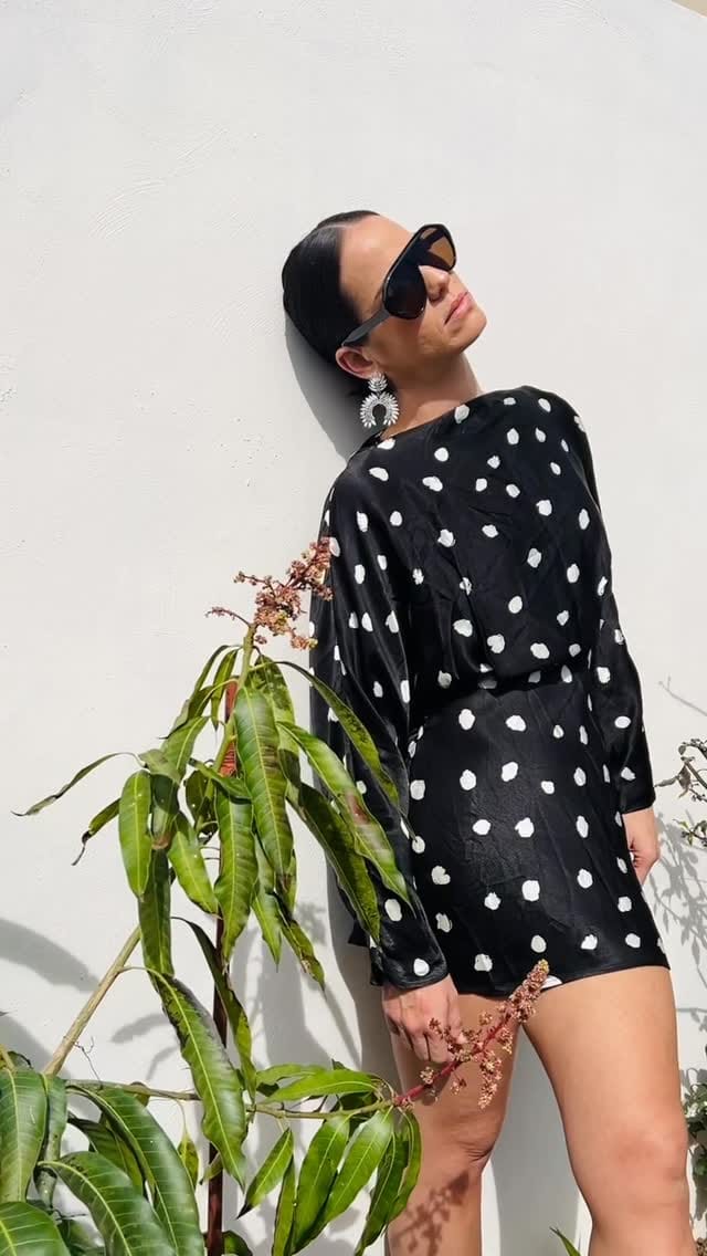 Post 3 by Ika De Lacroix on Instagram (video)