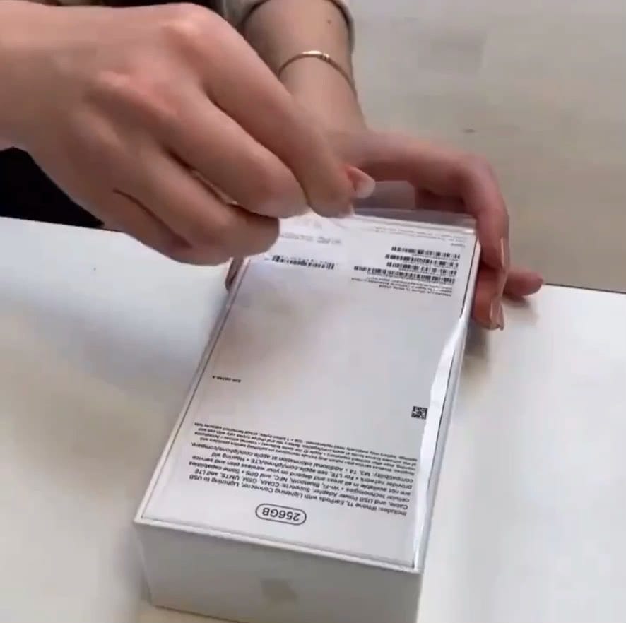 Post 4 by Apple Iphone/Accessories on Instagram (video)