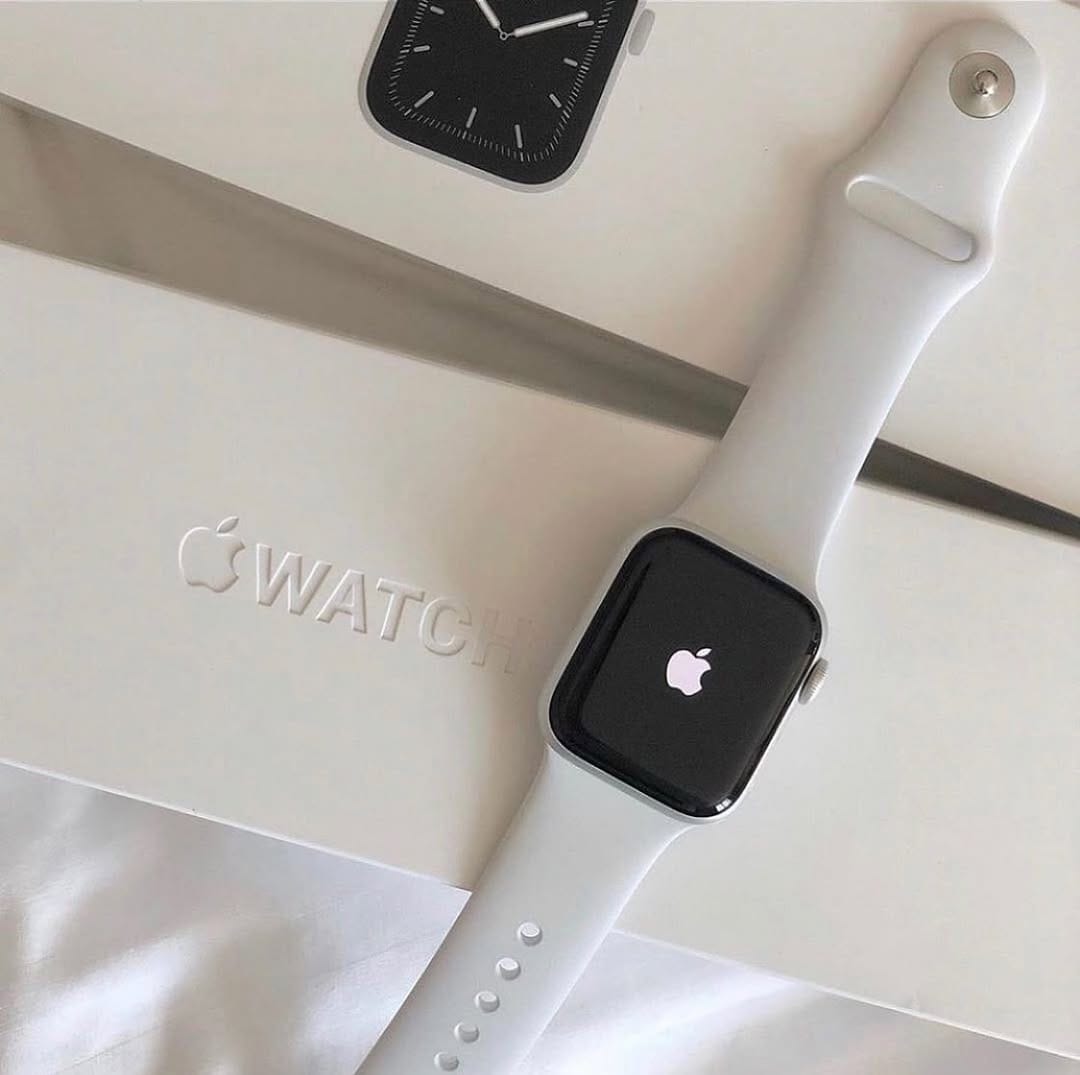 Post 6 by Apple Iphone/Accessories on Instagram (carousel)
