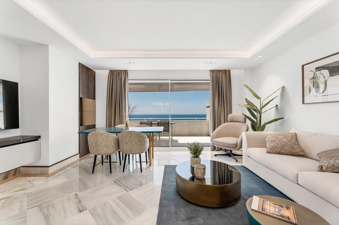 Post 7 by REAL ESTATE PHOTOGRAPHER on Instagram (carousel)