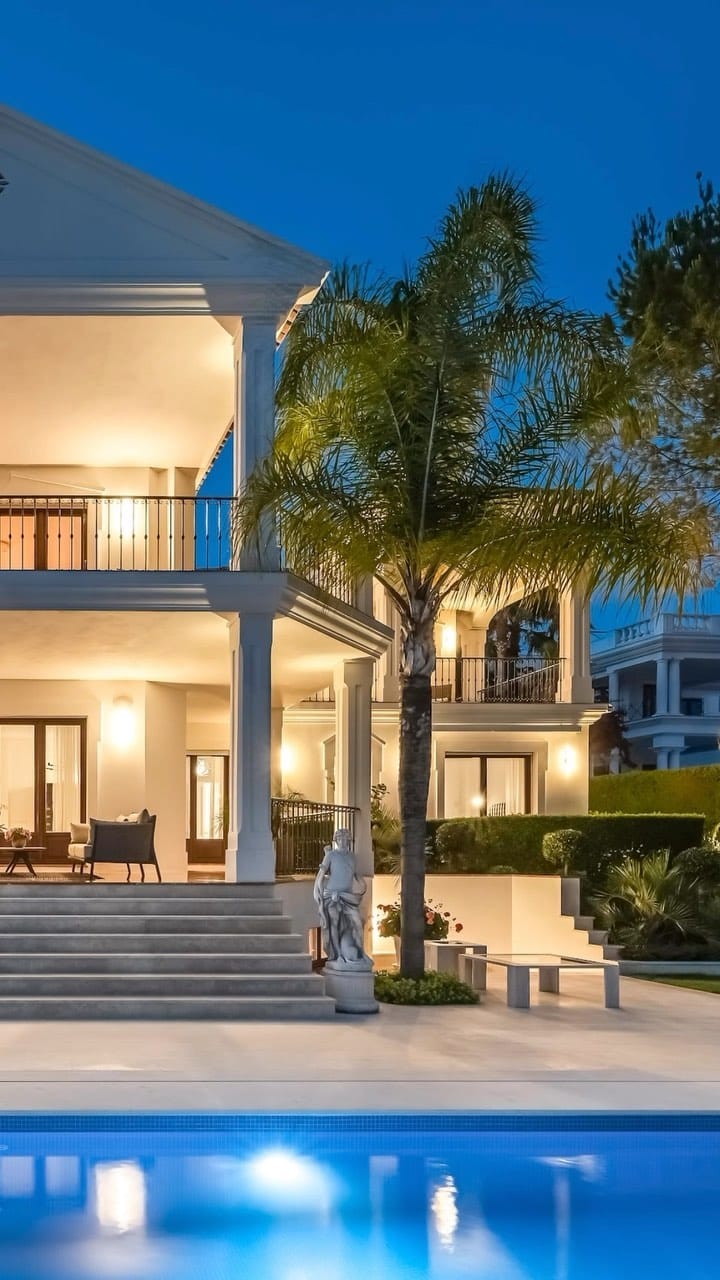 Post 8 by REAL ESTATE PHOTOGRAPHER on Instagram (video)