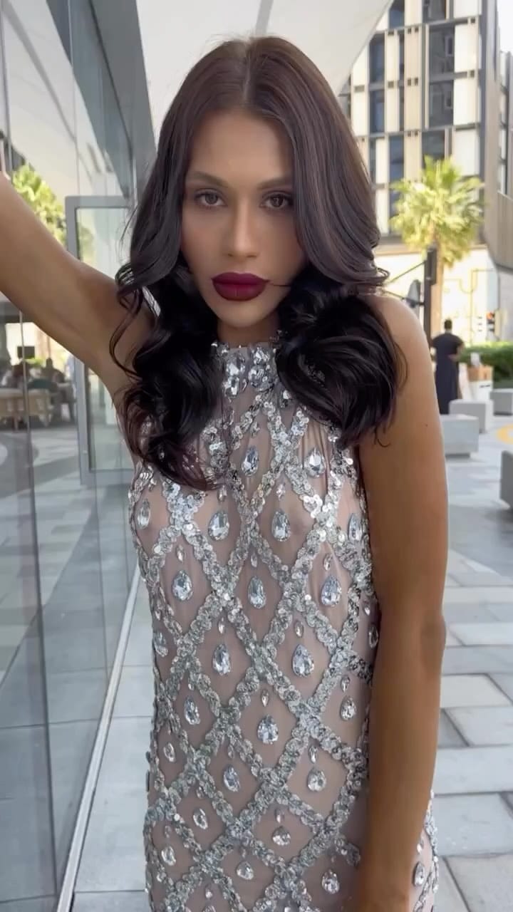 Post 5 by ✨ АРЕНДА ПРОДАЖА ПЛАТЬЕВ | МОСКВА & ДУБАЙ on Instagram (video)