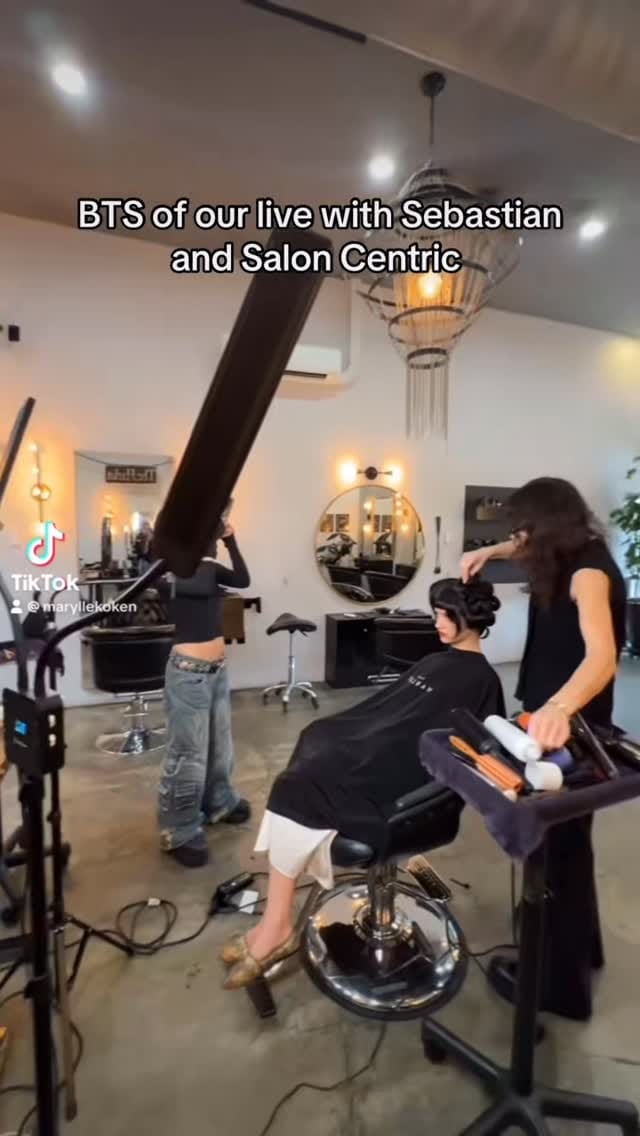 Post 8 by The Harlot on Instagram (video)