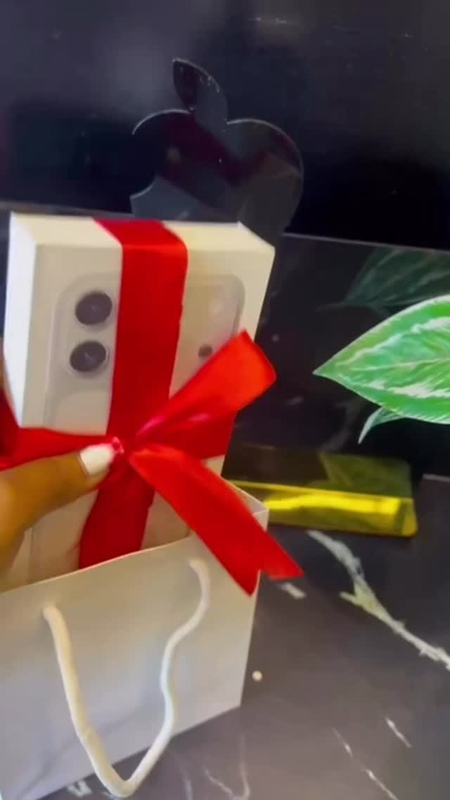 Post 6 by Exchange and top up 💶+📱 on Instagram (video)