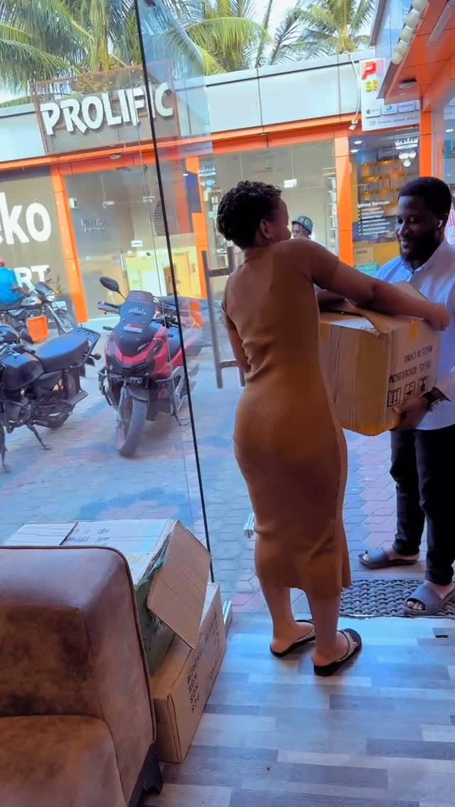 Post 7 by Exchange and top up 💶+📱 on Instagram (video)