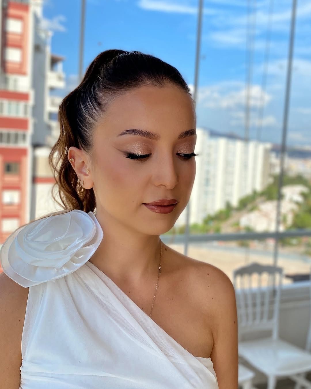 Post 4 by Hande Raspacı on Instagram (carousel)