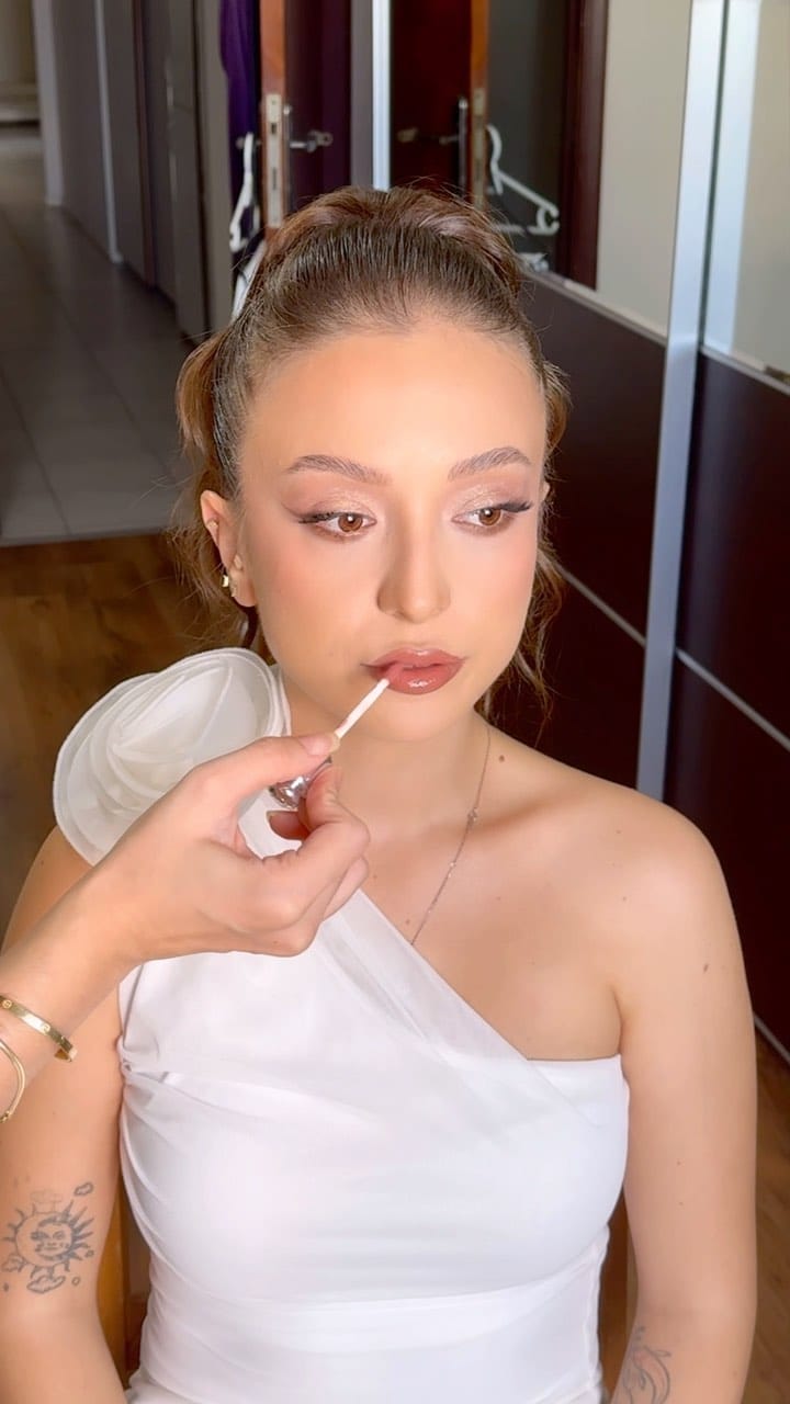 Post 6 by Hande Raspacı on Instagram (video)
