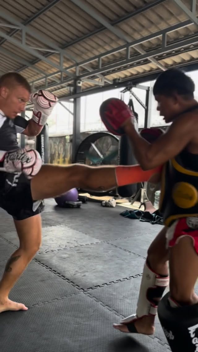 Post 6 by Dawid Nowak on Instagram (video)