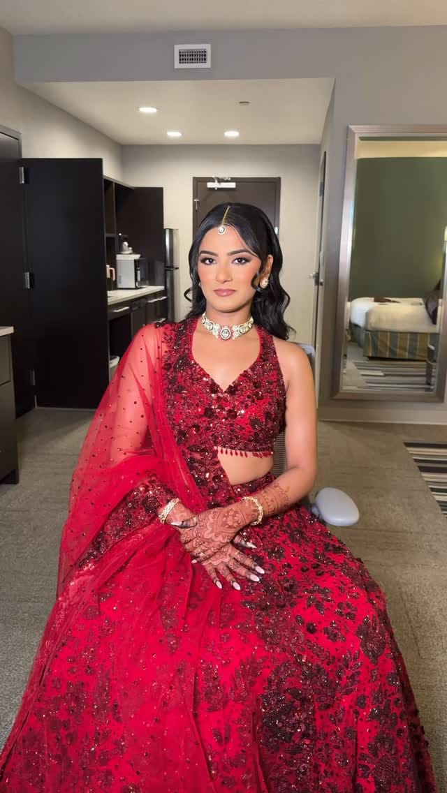 Post 6 by Houston Makeup Artist on Instagram (video)