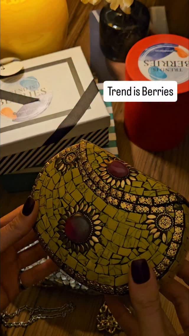 Post 3 by Berries Tasarım Çantalar on Instagram (video)