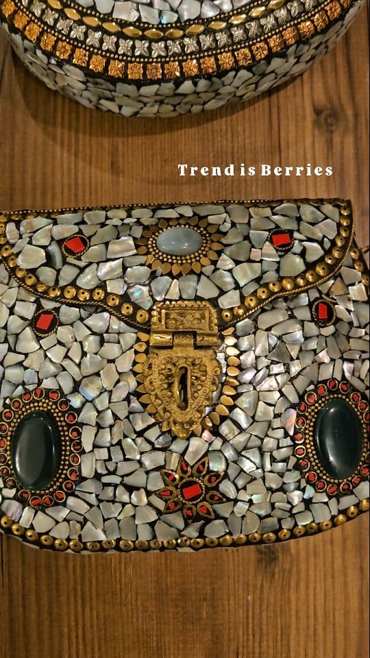 Post 7 by Berries Tasarım Çantalar on Instagram (video)