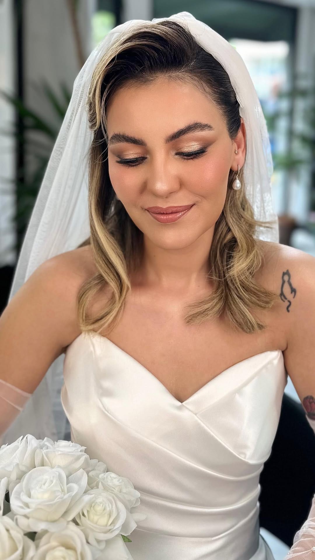 Post 9 by Elser | Professional Makeup on Instagram (video)