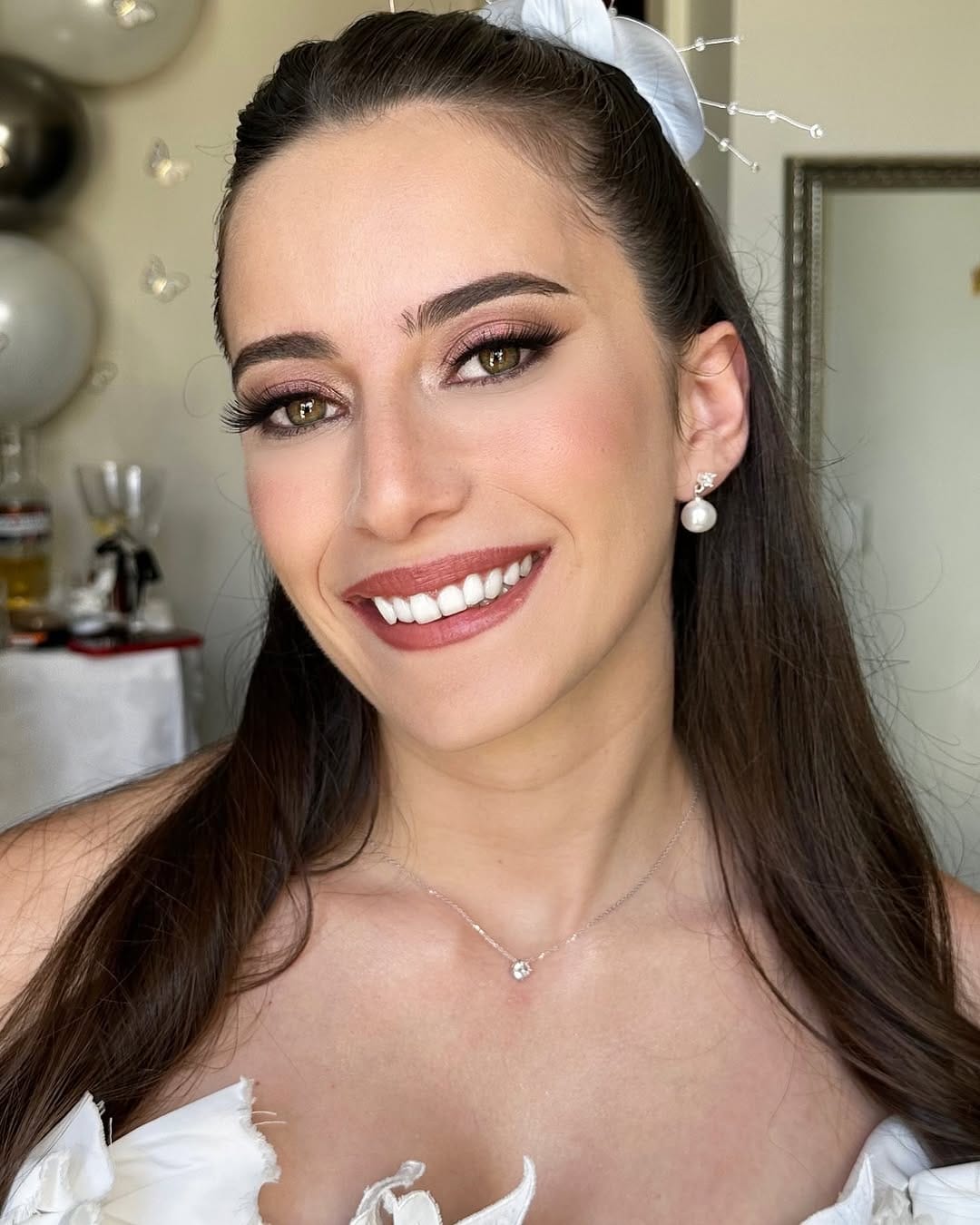 Post 3 by Elser | Professional Makeup on Instagram (image)
