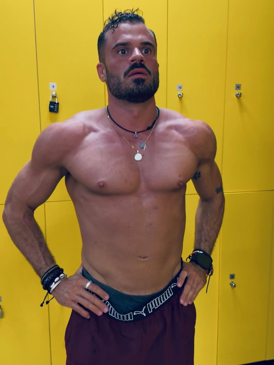 Post 4 by Álvaro Pérez LLanes on Instagram (carousel)