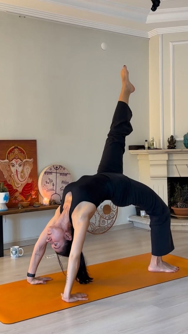 Post 8 by Burcu Olgun on Instagram (video)