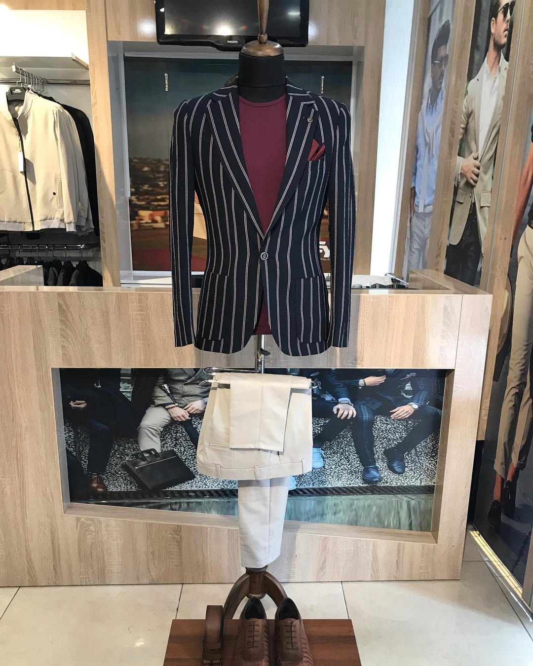 Post 4 by KEYMENSWEAR on Instagram (carousel)